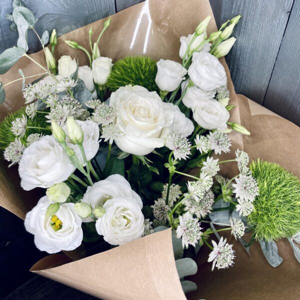 Bouquet de fleurs fraiches blanc